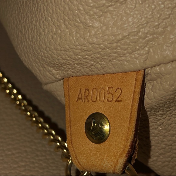 Louis Vuitton Monogram Vintage Authentic Bucket Bag;Date Code(AR0052) - Picture 7 of 17